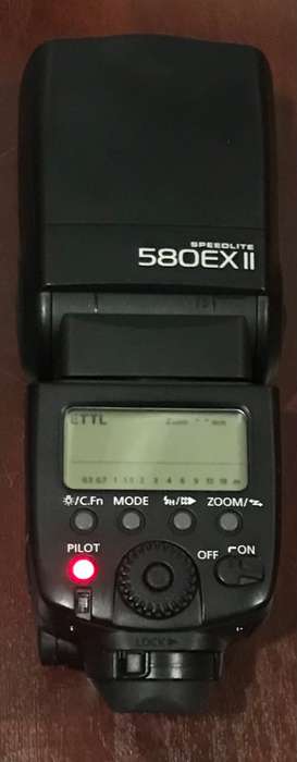 Canon SPeedlight 580EX II Flash - In excellent workIng OFF