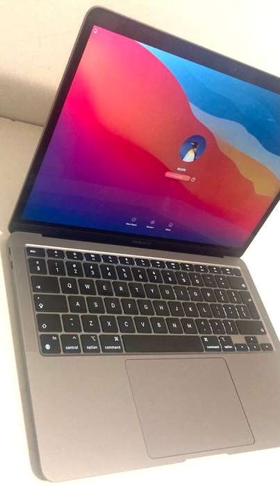 MacBook Air (M1, 2020)  Apple M1 Chip  8GB RAM 256GB SSD Excellent Condition