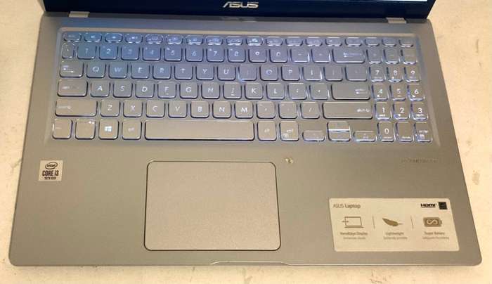 Asus VivoBook X515JA 15.6` i3 10th gen 8GB 256GB ssd Excellent Working Condition