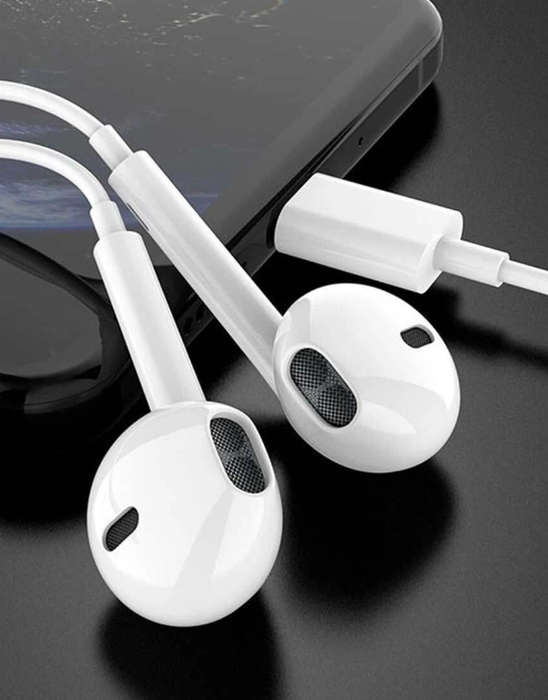Type-C Earphones / With Microphone-White