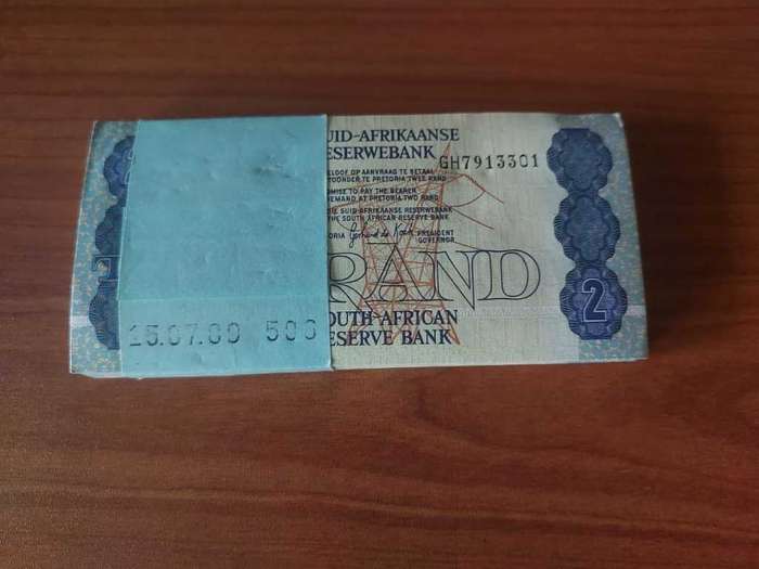 100 x R2 Gerhard de Kock bank notes in sequence