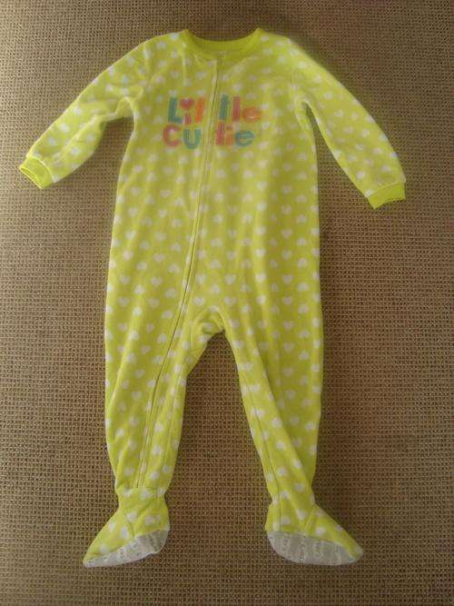 Very cute Carters Winter Baby Girl or Boy Baby Gro - 24 Months - only worn a few times