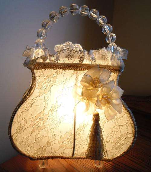 REALISTIC LOOKING  HANDBAG LAMP
