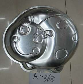 Ladybug shaped baking pan