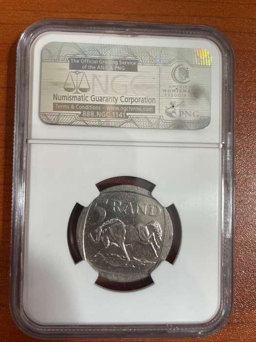 2000 *** Smiley Mandela *** MS61 *** Difficult as NGC did not grade many in MS61