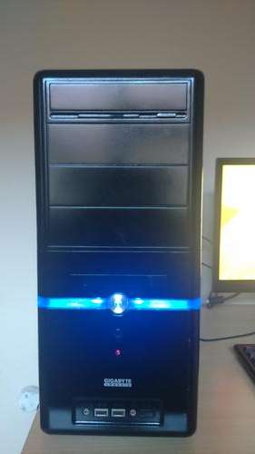 Gigabyte Chassis Intel Celeron 1GB RAM 320GB HDD