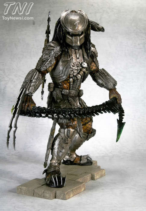 KOTOBUKIYA ARTFX ALIEN VS PREDATOR STATUES:  1:6 ALIEN WARRIOR & SCAR PREDATOR