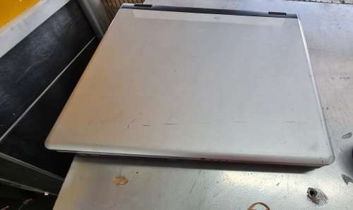 GIGAYBYTE N521U + CHARGER {LAPTOP WORKS} {READ DESCRIPTION}
