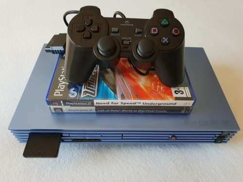 Playstation 2 console + 2 Games