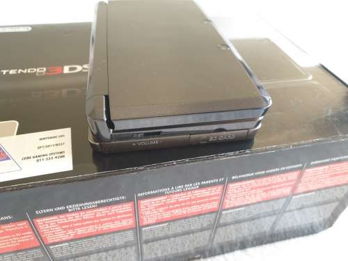 Nintendo 3DS Console + 7 Games + Box (EUR)