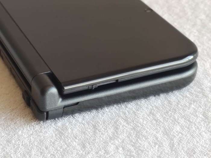 `New` Nintendo 3DS XL Console