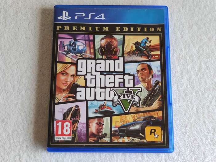 Grand Theft Auto V / GTA 5 - PS4 / Playstation 4 Game