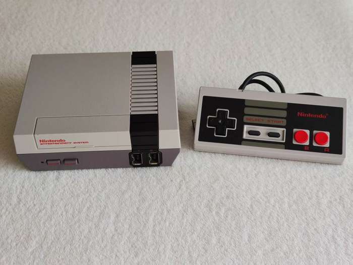 Nintendo Classic Mini - NES / Nintendo Entertainment System