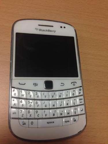 ***Original Blackberry Bold 9900***BARGAIN***