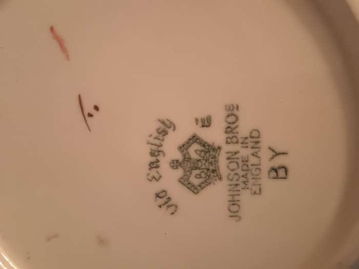 Johnson Bros Old English Vegetable Dish