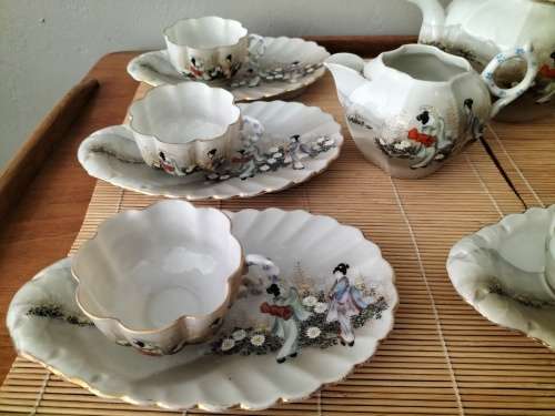 Japanese Kutani Teaset with Sandwich Saucers 11pieces