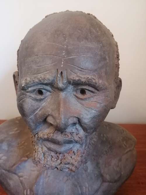 AFRICAN CLAY BUST