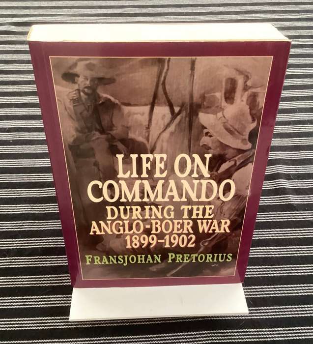 LIFE ON COMMANDO by Fransjohan Pretorius. Excellent Condition.