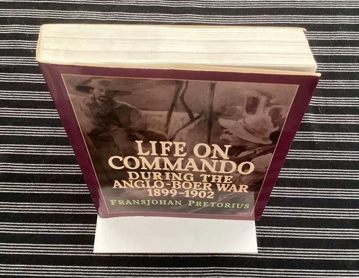 LIFE ON COMMANDO by Fransjohan Pretorius. Excellent Condition.