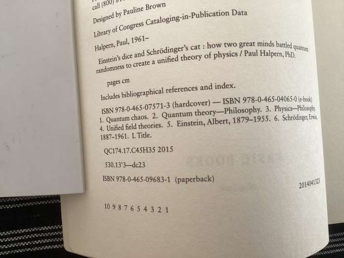 Einsteins Dice & Schrodingers Cat. Paperback by Paul Halpern, in a V Good condition.