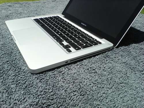 "LIKE NEW" Apple Macbook Pro A1278 - 13" - Intel Core i5 - 512 GB SSD - 16GB RAM  - 2.5GHz - Backlit