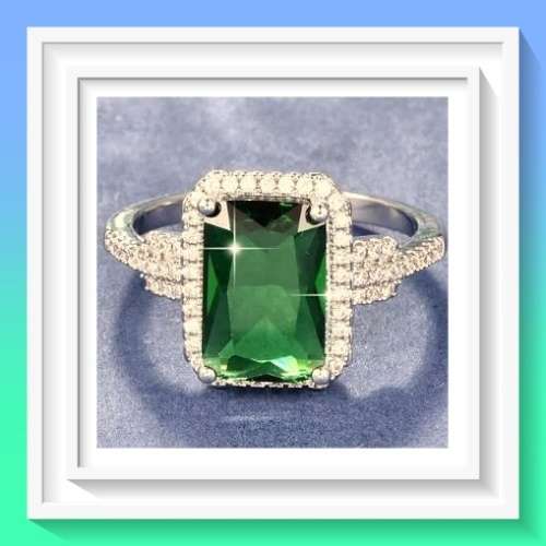 Gorgeous green square cut simulated emerald ring size 9