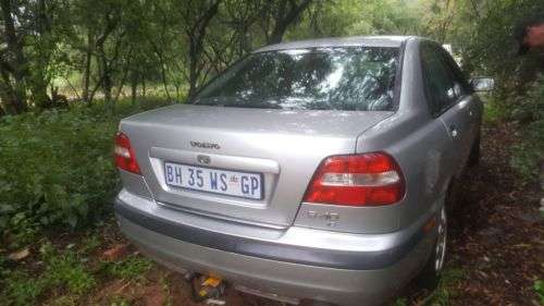 VOLVO S40 1.8 IMPORTED (NOT RUNNING) (SPARES)