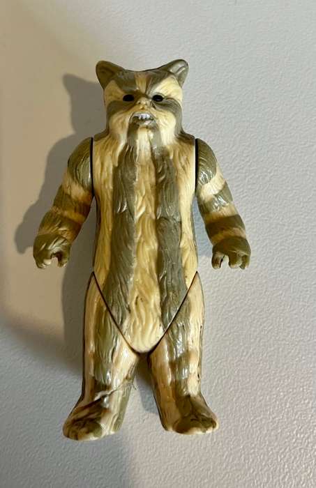VINTAGE 1983 STAR WARS LOGRAY EWOK MEDICINE MAN FIGURE RETURN OF THE JEDI - 7.5cm figure