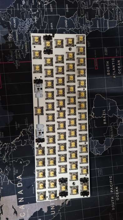 Lot keyboards and mouse