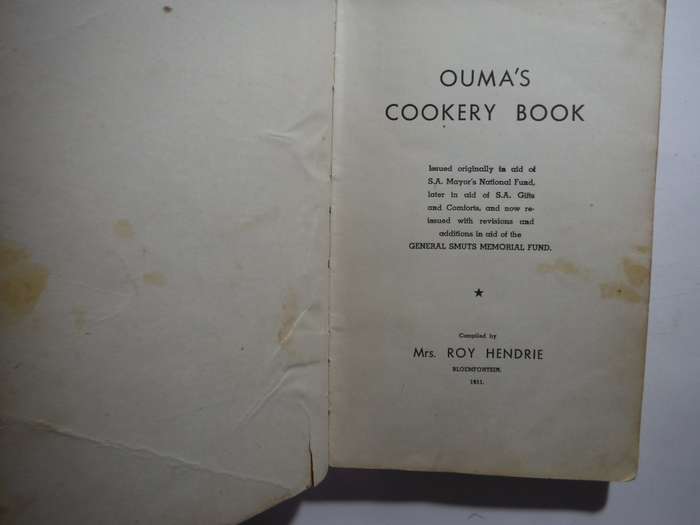 Ouma`s Cookery Book - Paperback - Mrs Roy Hendrie - Fifth Edition - 1951