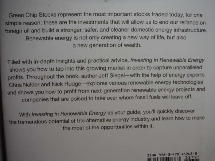 Investing in Renewable Energy : Making Money on Green Chip Stocks - Hardcover