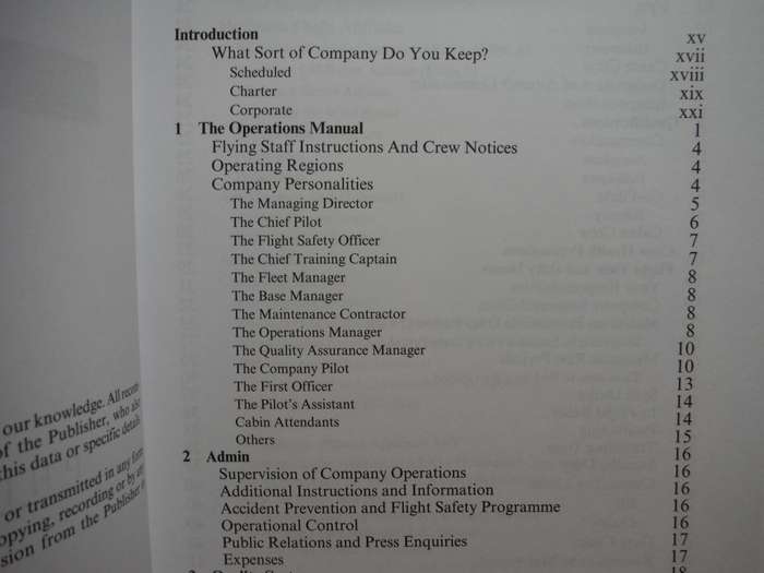 An Airlife Pilot's Handbook : Operational Flying - Paperback - Phil Croucher