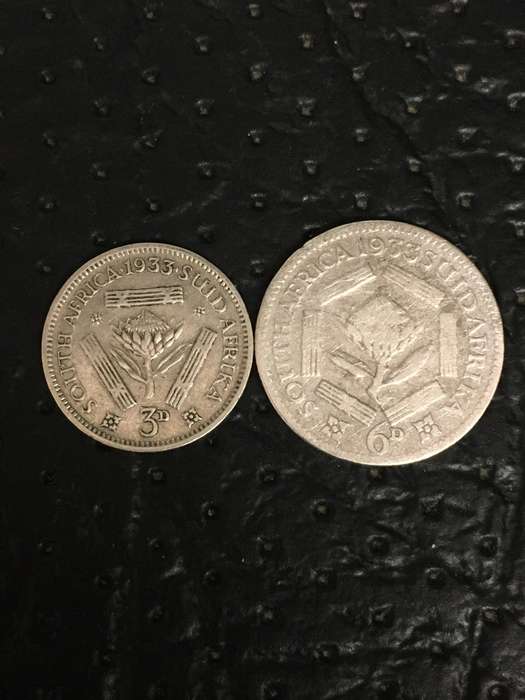 COLLECTION OF 2 UNION OF SOUTH AFRICA 1933 COINS (6D & 3D)