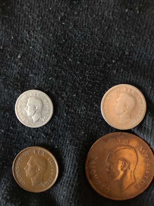 COLLECTION OF 4 UNION OF SOUTH AFRICA 1943 COINS (6D, 3D, 1D & 1/4D)
