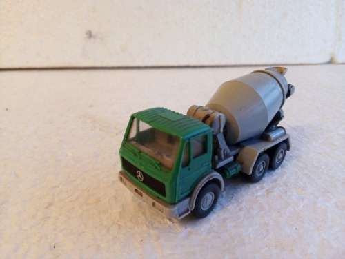 HO WIKING CEMENT TRUCK
