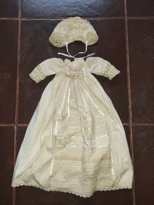 Beautiful Vintage Doll Dress / Christening Dress