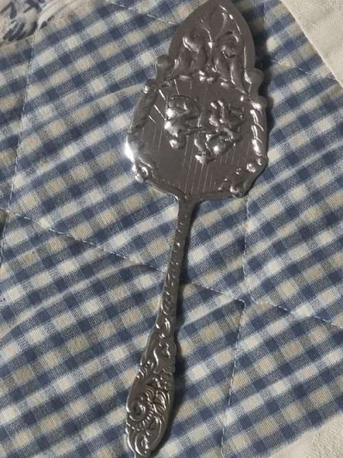 Beautiful Vintage Cake Lifter - Made in Holland