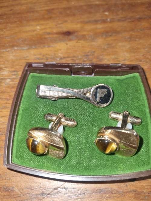 Tiger Eye Cufflinks with Tie Clip