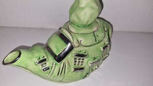 Vintage Lingard Teapot - England - Lady living in a shoe