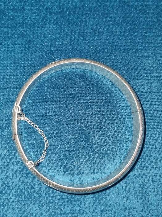 Beautiful Sterling Silver Engraved Hinged Bangle