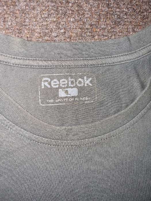 Reebok T-shirt - Size L