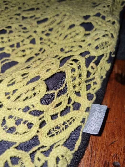 Grey Knitwear with beautiful Lime detail on the back - Size S - 100% Premium Cotton - Brand - Urban