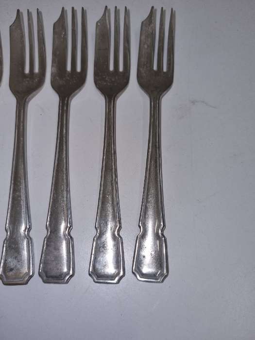 5 x Vintage Silver Plated Cake Forks