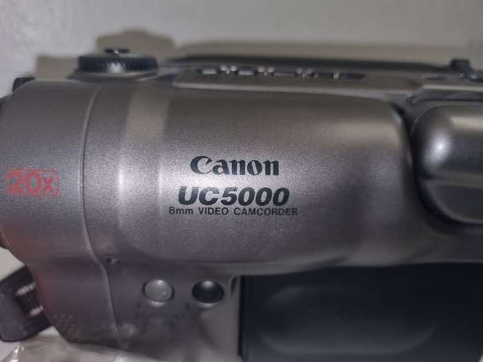 Canon UC5000 8mm Video Camcorder