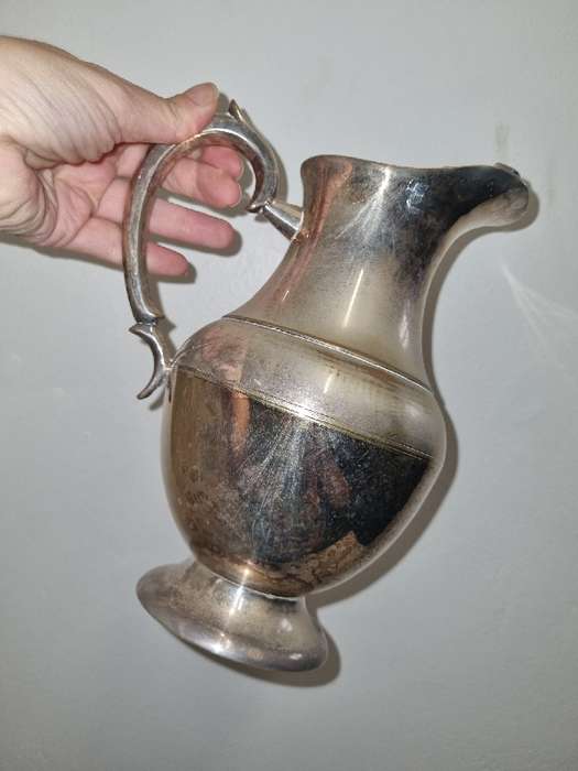 Large Silver Plated water jug - Good Quality Heavy item - Needs a clean
