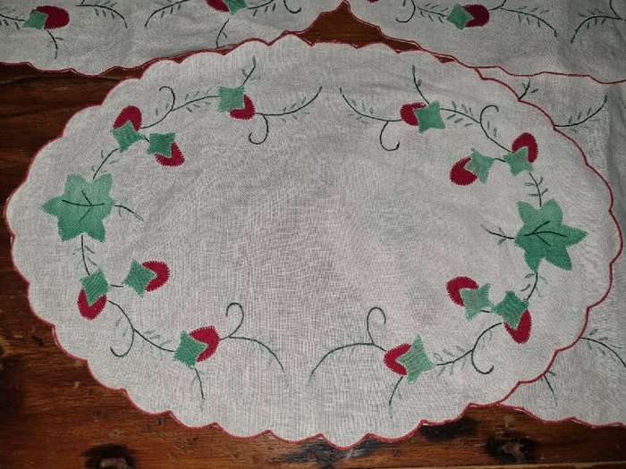 10 x Vintage Embroidered Doilies