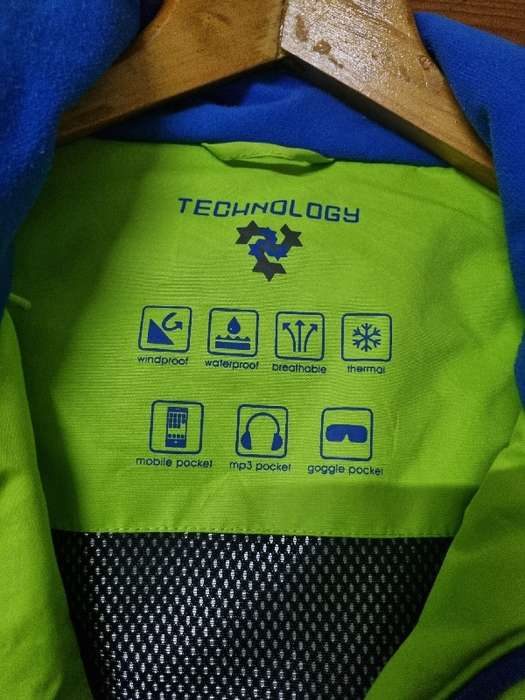 Green Crivit Isulation Hooded Jacket - Great Quality - Size L