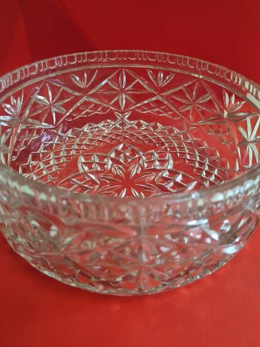 Beautiful Vintage cut glass bowl - Perfect for salads