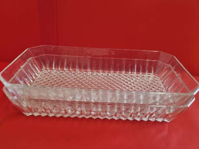 2 x Vintage Glass dishes - 20cm x 10cm each