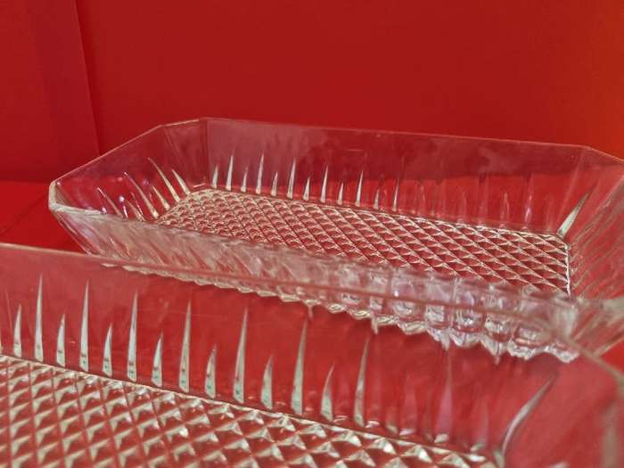 2 x Vintage Glass dishes - 20cm x 10cm each